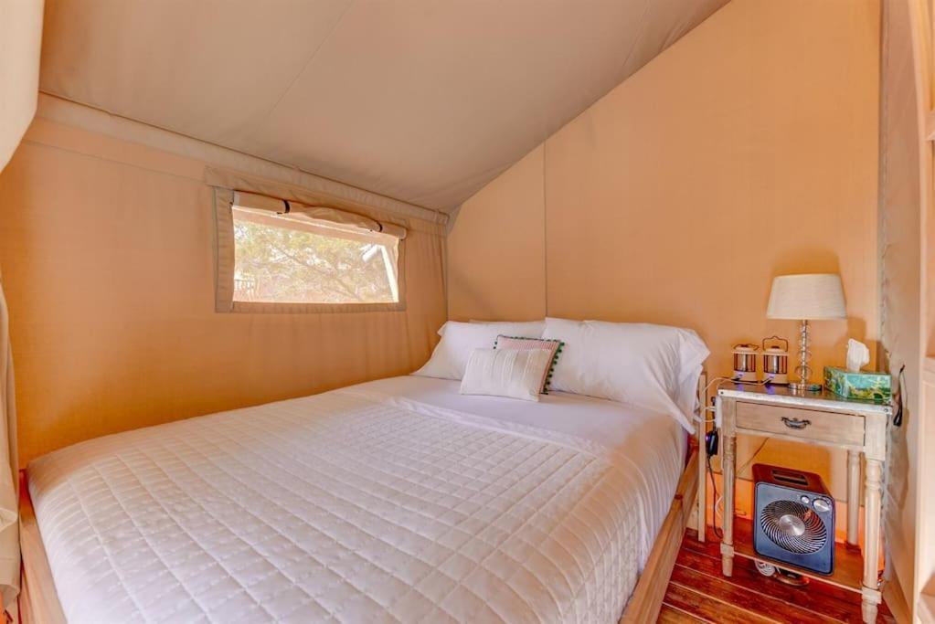 12 Fires Luxury Glamping With Heating #5 호텔 존슨 시티 외부 사진