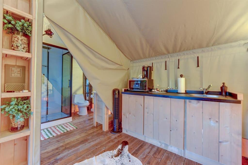 12 Fires Luxury Glamping With Heating #5 호텔 존슨 시티 외부 사진